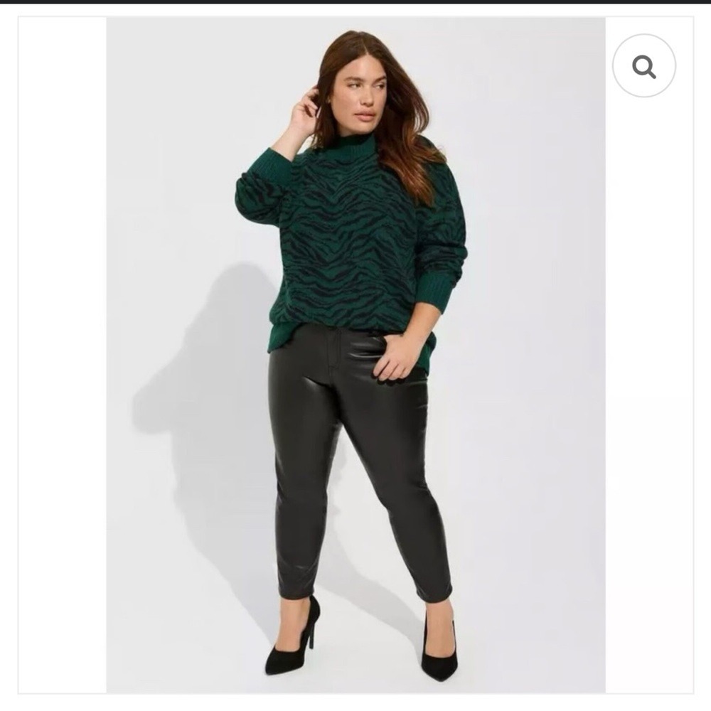 NWT Torrid Perfect Skinny Faux Leather Mid Rise Black Pants Size 18